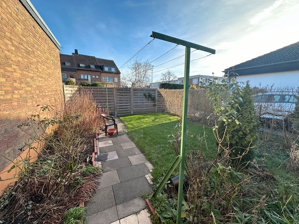 Wohnen auf einer Ebene: Bungalow mit Garten und vielen Gestaltungsmöglichkeiten in Erftstadt Lechenich. in Erftstadt