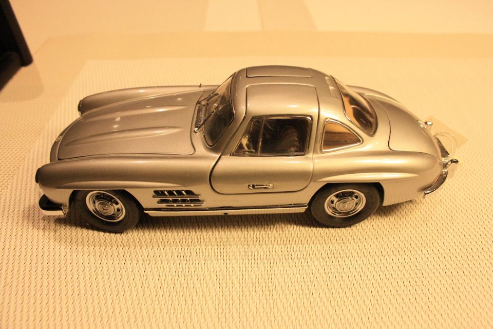 Franklin Mint 1954 Mercedes Benz 300 SL Vitrine Display Zertifika in Griesheim