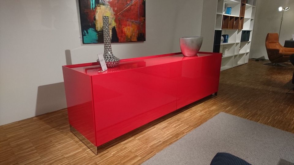 Anrichte / Sideboard / Raumteiler rot Hochglanzlack, Contur 5800 in Mallersdorf-Pfaffenberg