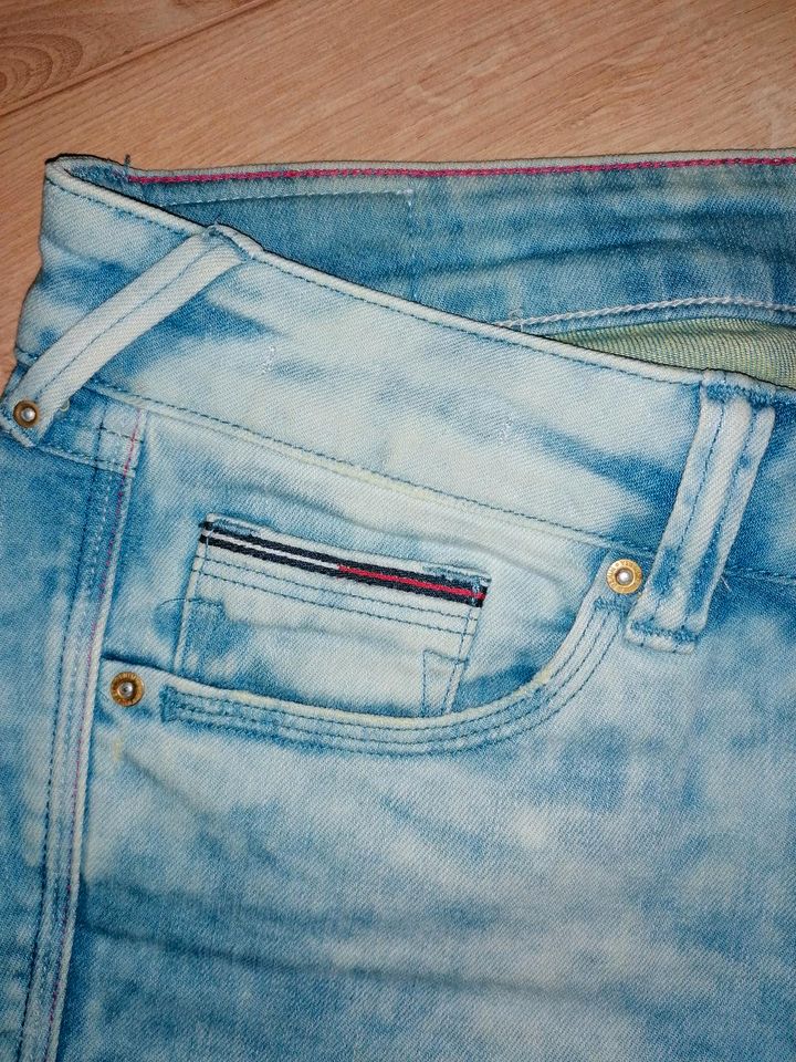 Hilfiger Jeans in Schwarzenbruck