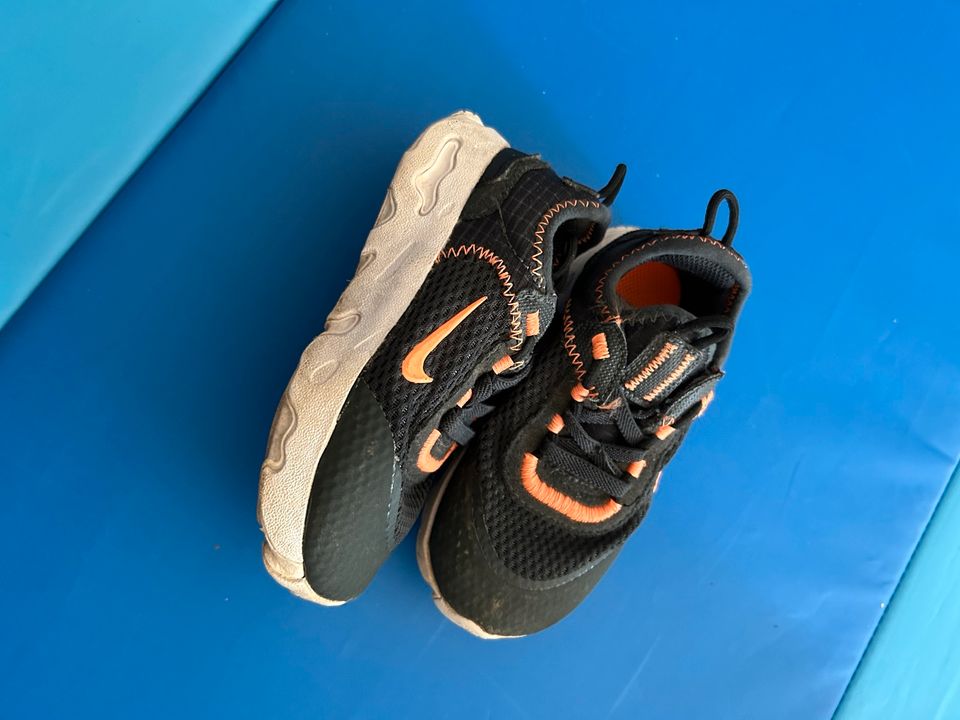 Nike Schuhe Gr.24 in Weitersburg