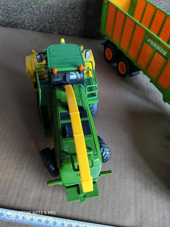 Siku Farmer 1:32 Set 11 Mais Häcksler John Deere 7500 Joskin JCB in Bielefeld