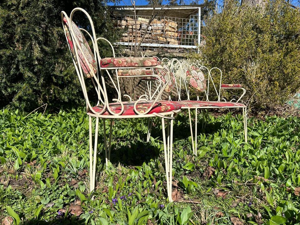 Bank und Stuhl als Set für den Balkon / Garten in Eichenau