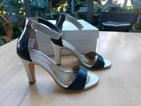 Sandalette v. Heine Gr 37 blau/silber High Heels wie NEU festlich Hessen - Kalbach Vorschau