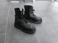 Boots mit Platform Plateau boots Leder 37.5 Plattform Schuhe Bayern - Sengenthal Vorschau
