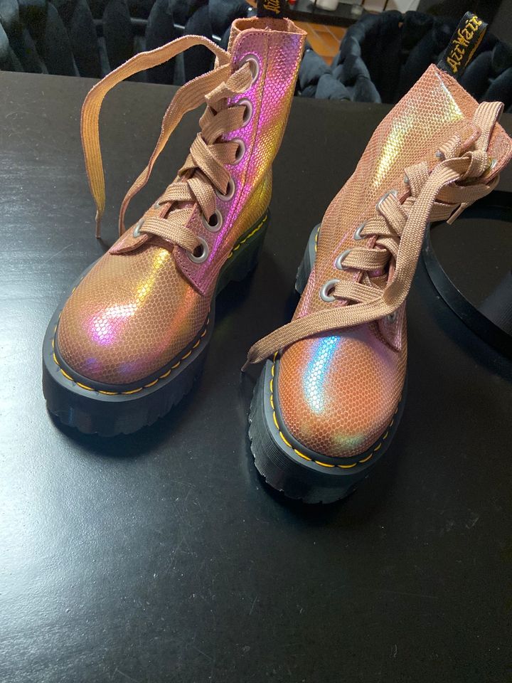 Seltene Dr.Martens / chrome / Rosa / Stiefel in Sindelfingen