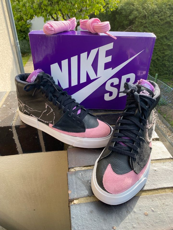 ❤️❤️Nike SB Zoom Blazer Mid Edge L / Black pink/ Gr. 45 in Berlin