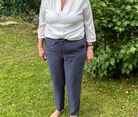 Lockere Stoffhose dunkelblau mit Muster Bayern - Regensburg Vorschau