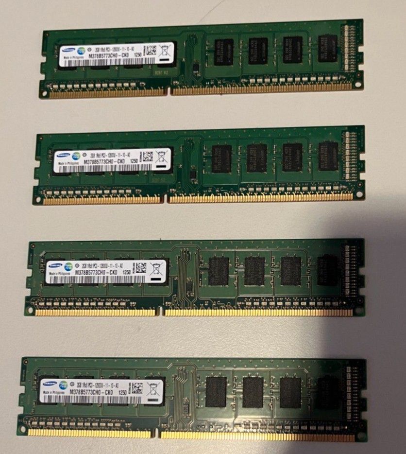 (4x) Samsung 1Rx8 PC3 2GB | RAM in Köln