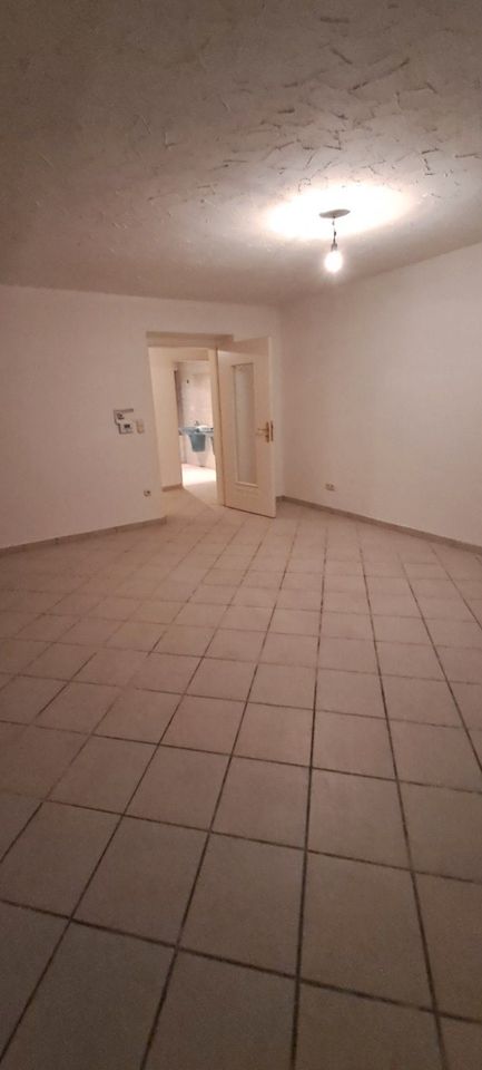 ** Verkauf: 3-4 Zimmer-Wohnung mit 105 m² inklusive Balkon** sofort fei** in Nürnberg (Mittelfr)