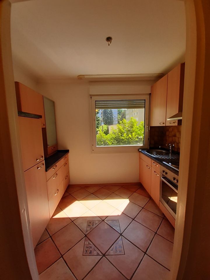 Geschmackvolle 2-Zimmer-EG-Wohnung,54 m², mit Balkon, Einbauküche in Regensburg