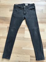 Wrangler Jeans Hose Bryson grau slimfit W32 L32 Nordrhein-Westfalen - Detmold Vorschau