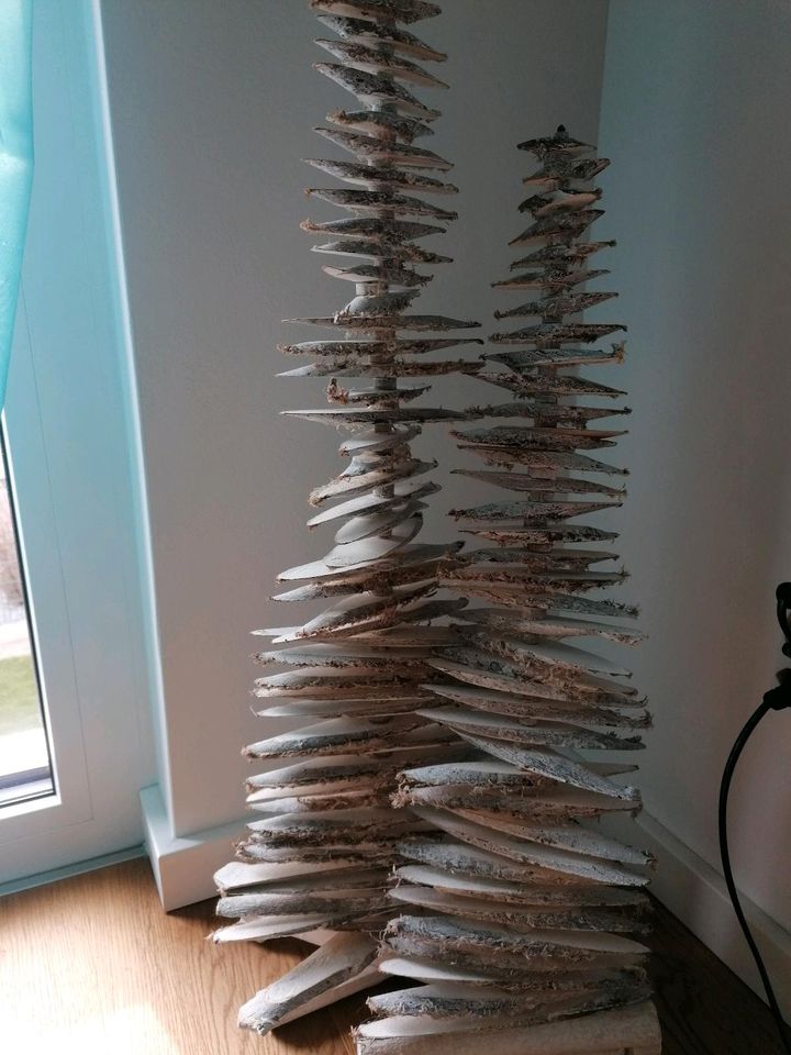 Bäume Weihnachtlich aus Holz in weiss 2x gross in Gundremmingen