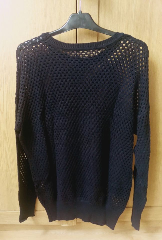 Pullover NEU in Hilden