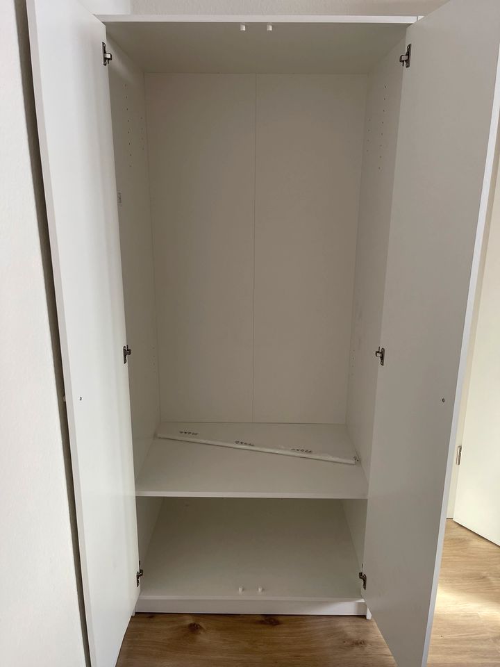 Kleiderschrank für Kinderzimmer oder als Garderobe etc. in Aschaffenburg