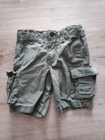 Olivfarbene Shorts in 92 für 2€ Hessen - Mörfelden-Walldorf Vorschau