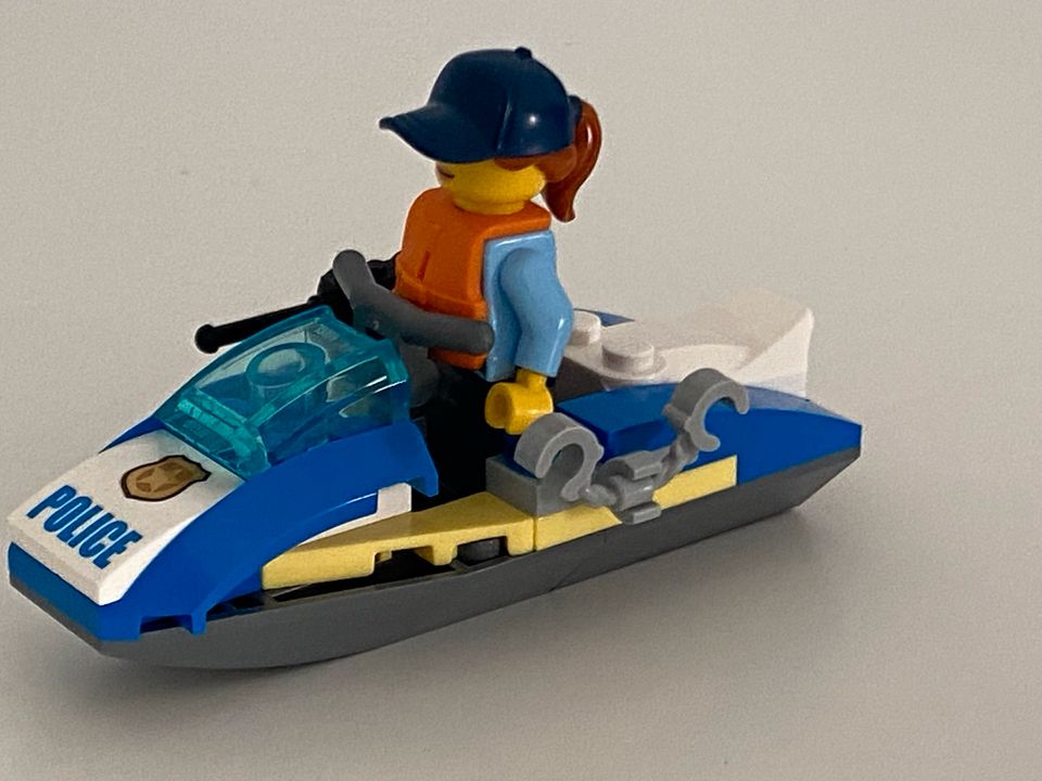 Lego Polizei Wasser Scooter 30567 in Wittgert