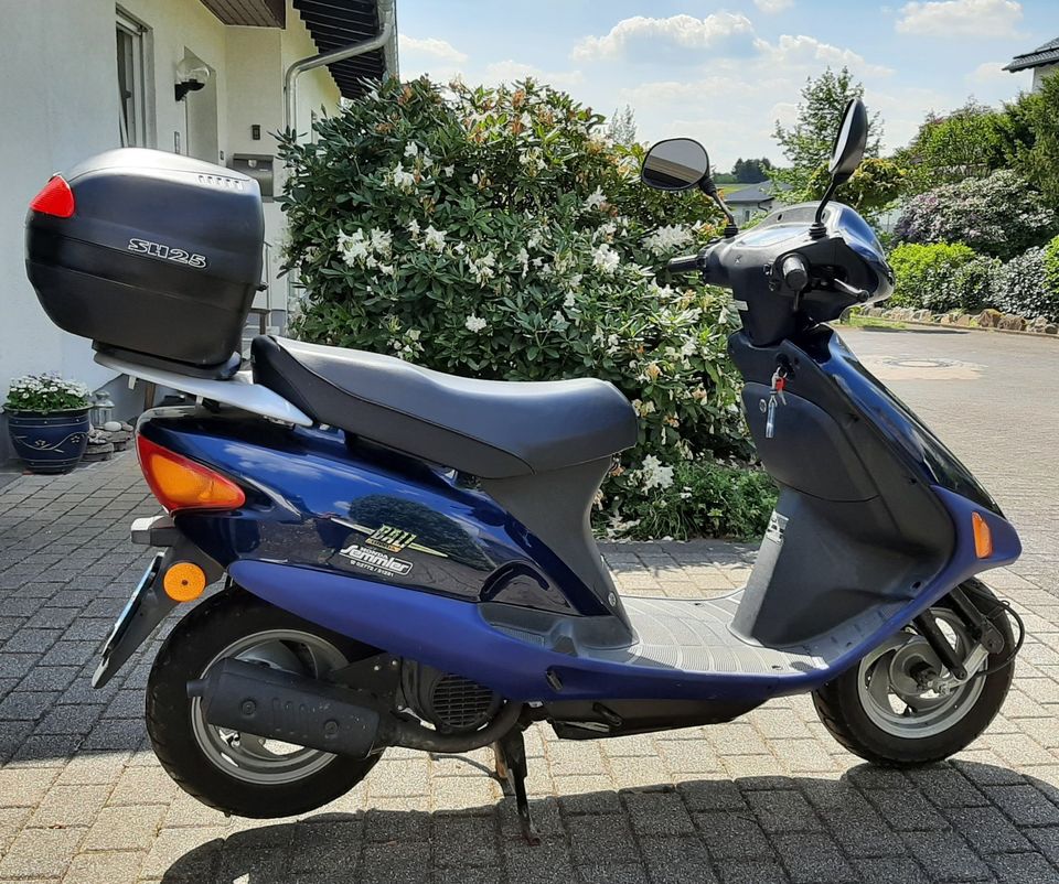 Honda Roller Bali AF32 BJ 2000 mit nur 4437km in Dillenburg