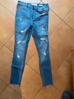 Jeans Hollister Größe 27/30 Hessen - Lollar Vorschau