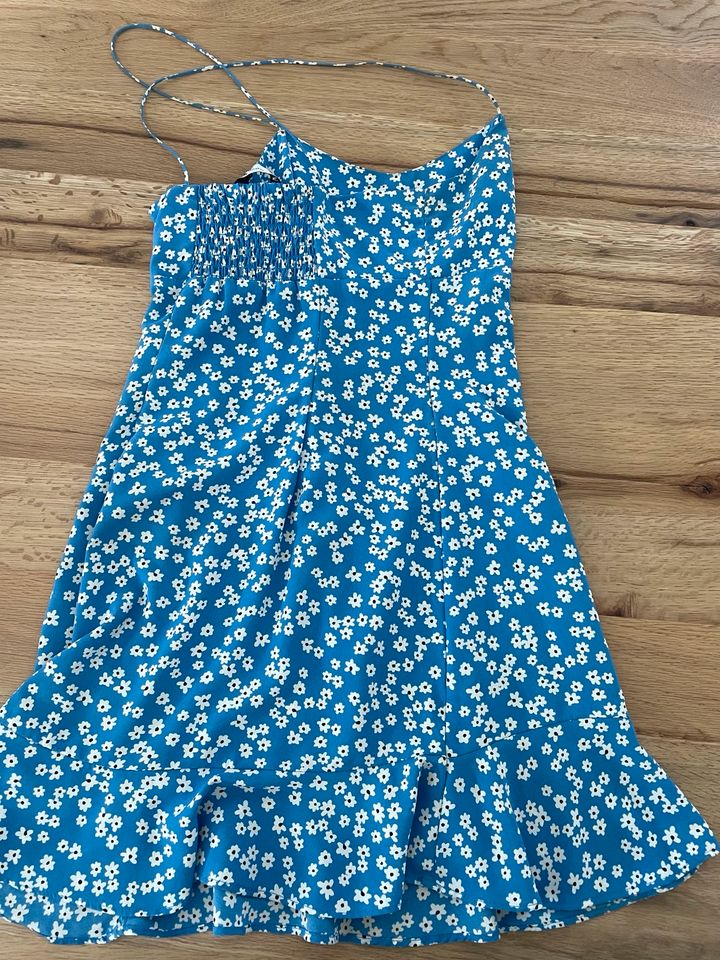 Kleid Zara Größe XS in Nieder-Olm