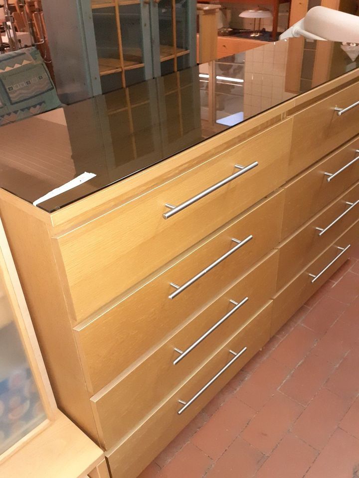 Sideboard mit Glasplatte in Solingen