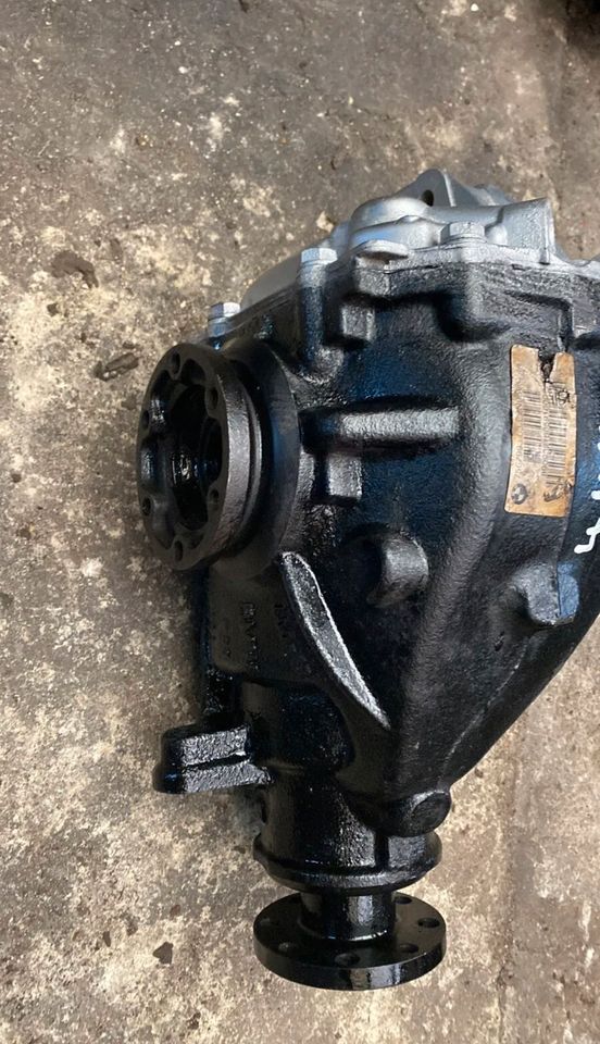 BMW X3 E83 X3 3.0si N52 Differential Über 4,44TN 33107567993 in Alsdorf