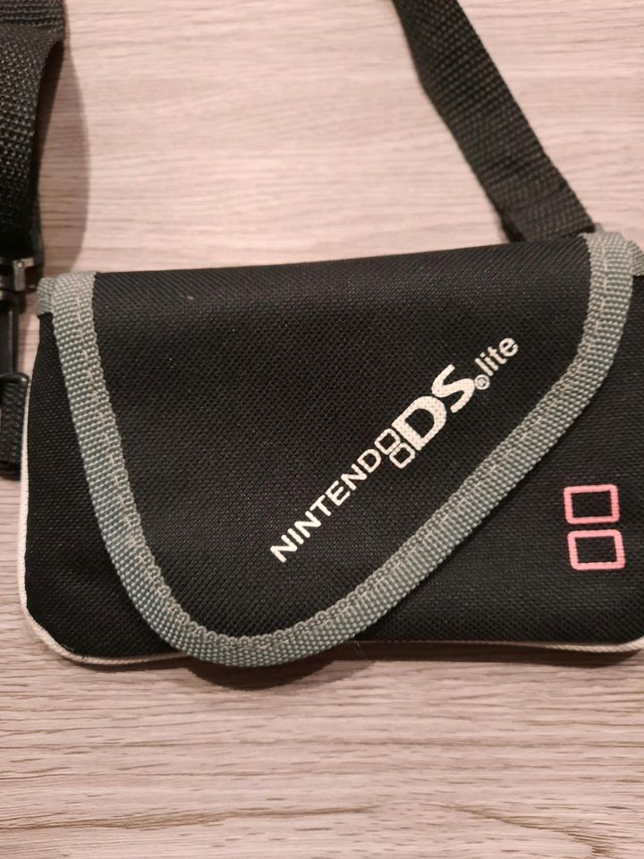 Nintendo DS Lite Tasche Umhängetasche in Bad Endbach