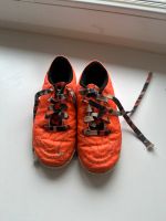 Adidas Hallen Schuhe Fußball orange 32 Niedersachsen - Damme Vorschau