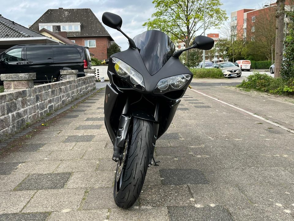 Yamaha R1 rn19 in Loxstedt