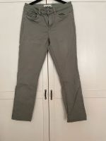 H&M Jeans Hose Khaki grün Gr. 38 Bayern - Kempten Vorschau