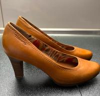 ❤️TAMARIS Pumps NEUWERTIG ❤️ Niedersachsen - Bad Iburg Vorschau