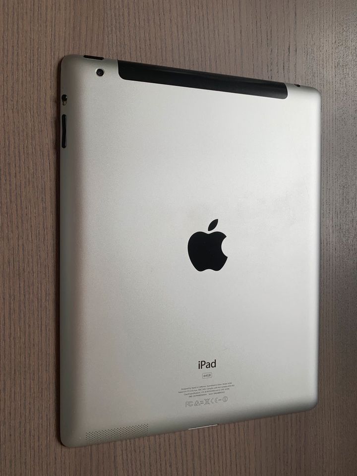 Apple iPad 2nd Gen 64GB WLAN + Cellular, (9,7 Zoll) in Pirna