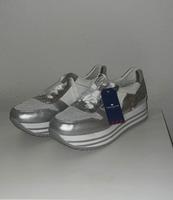 Tom Tailor Damen Glitzer Sneaker Gr. 41 weiß Neu mit Etikett Düsseldorf - Unterbilk Vorschau