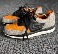 Nike Safari QS Orange Schwarz 44,5 Niedersachsen - Uslar Vorschau