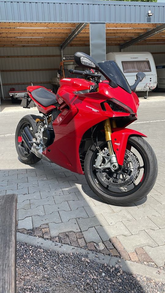 Ducati Supersport 950s in Crimmitschau