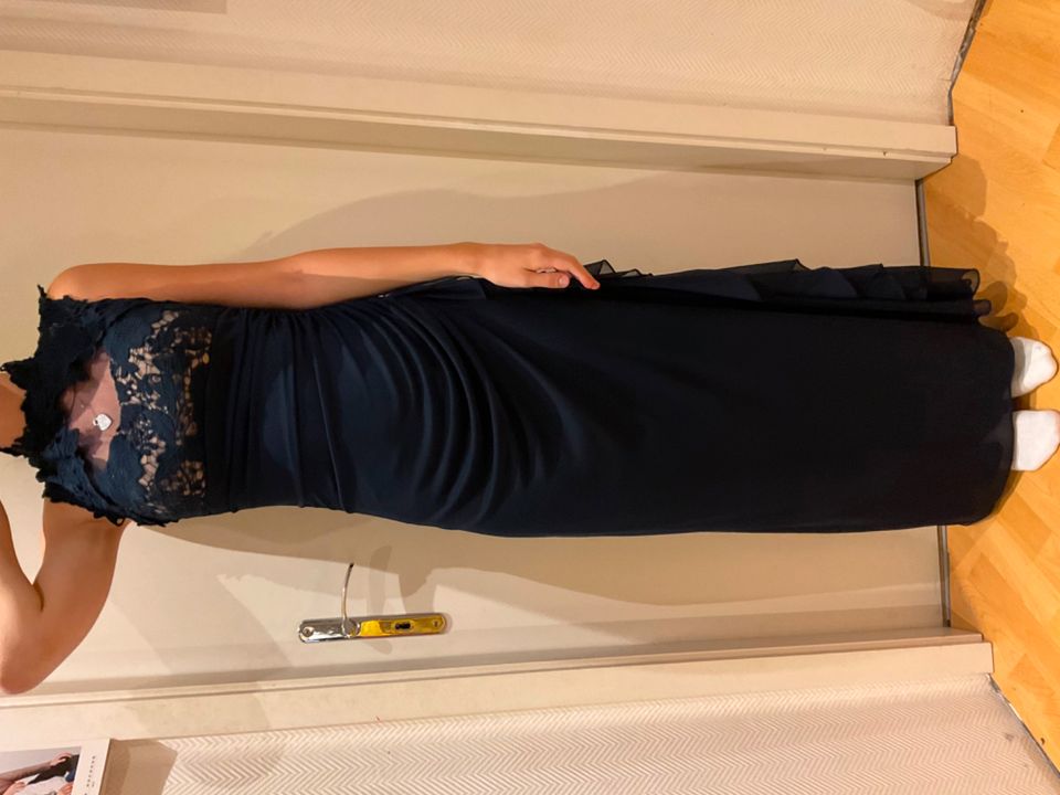 Besonderes Kleid Gr.36/38, Midi, Anlässe, schwarz-creme, wie neu in Hannover