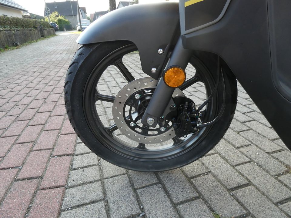 VMoto Super Soco CPX Elektro Roller B196 90KM/H in Horn-Bad Meinberg