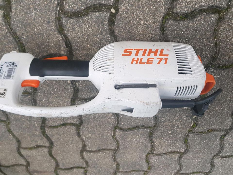 Heckenschere von Stihl Typ HLE 71 in Ingelheim am Rhein