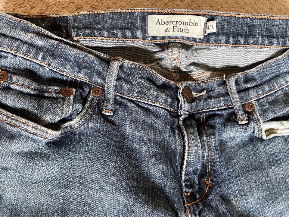 Abercrombie & Fitch Schlag-Jeans in Rösrath
