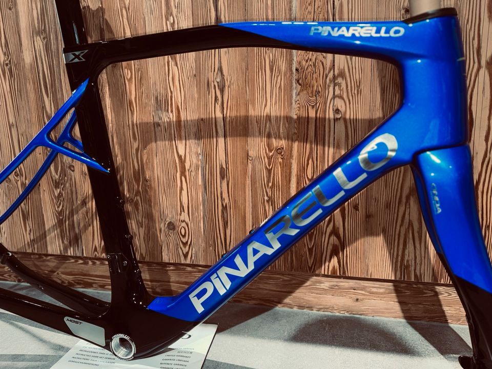 Pinarello X9 Frameset 53 xpeed blue in Hohenfurch