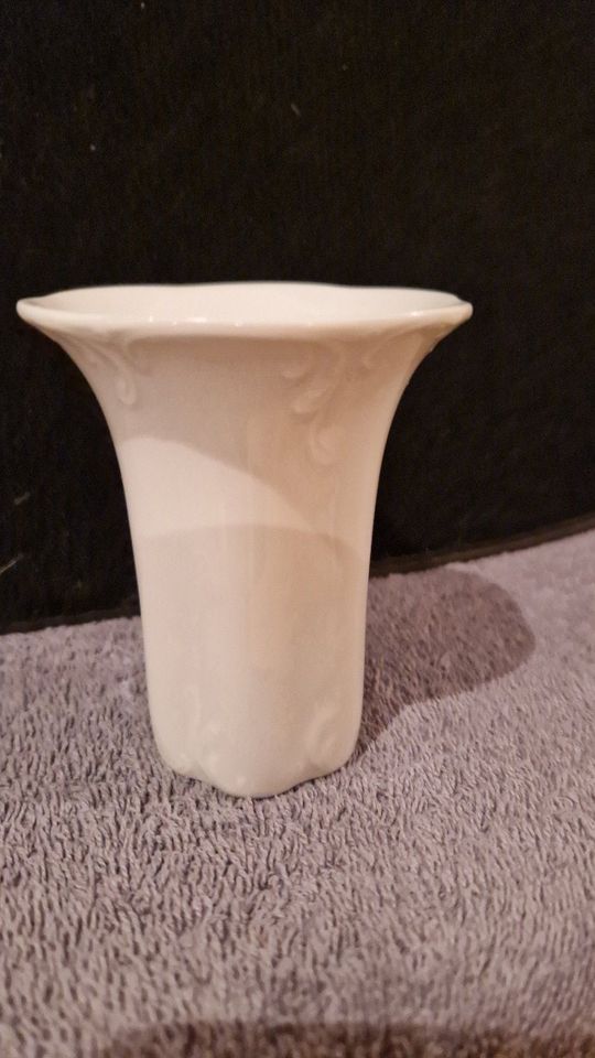 Rosenthal Classic Rose Monbijou weiß kleine Vase in Lindlar