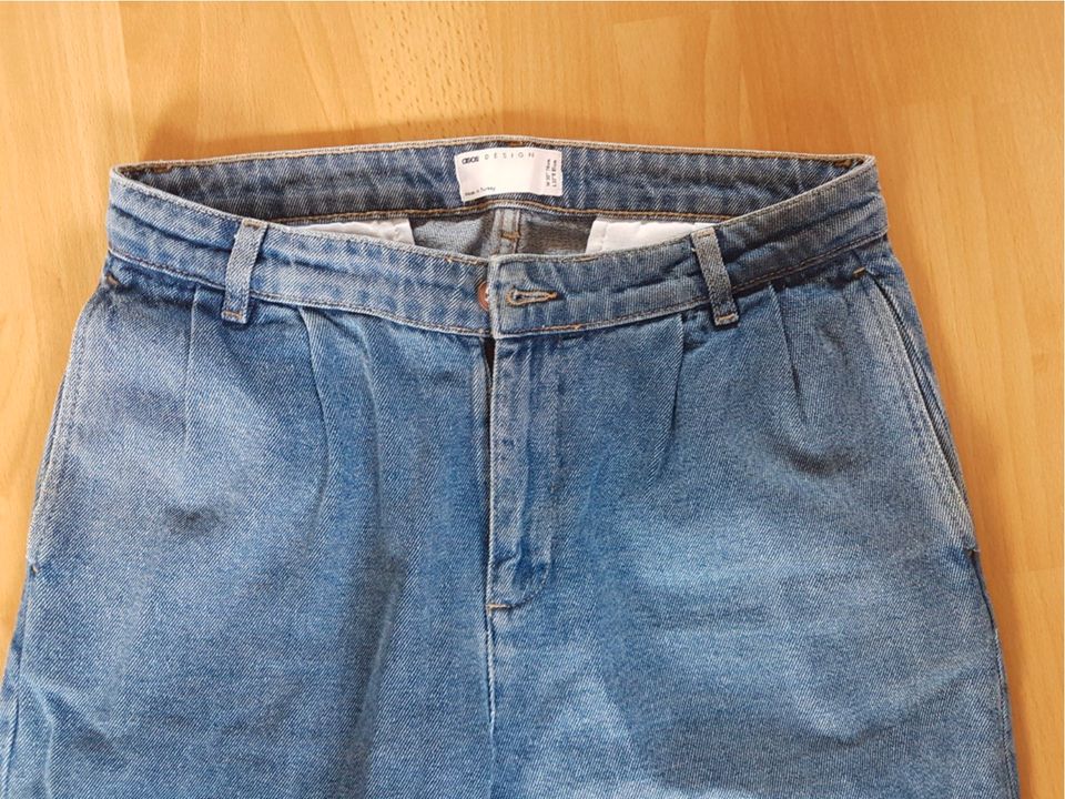 ASOS DESIGN Jeans mit Falten wie neu W30 L32 in Mörfelden-Walldorf