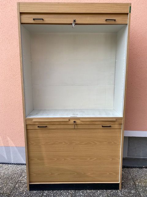 Büroaktenschrank mit Rolladen in Moosinning