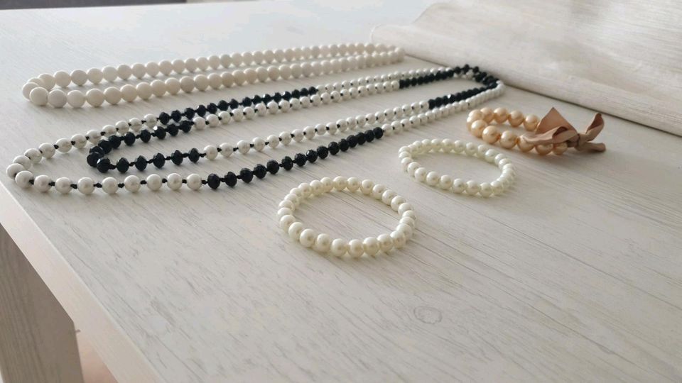 Perlen-Optik Halsketten & Armbänder, Modeschmuck in Würselen