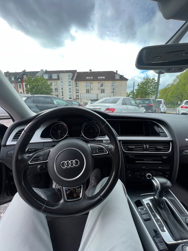 Audi A5 TDI Automatik. Sehr gepflegt. Sehr Gute Zustand in Düsseldorf