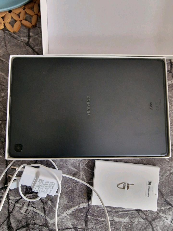 Samsung Galaxy Tab S6 Lite (2022) SM-P613, 64GB, Wi-Fi, 10,4 Zoll in Gelnhausen