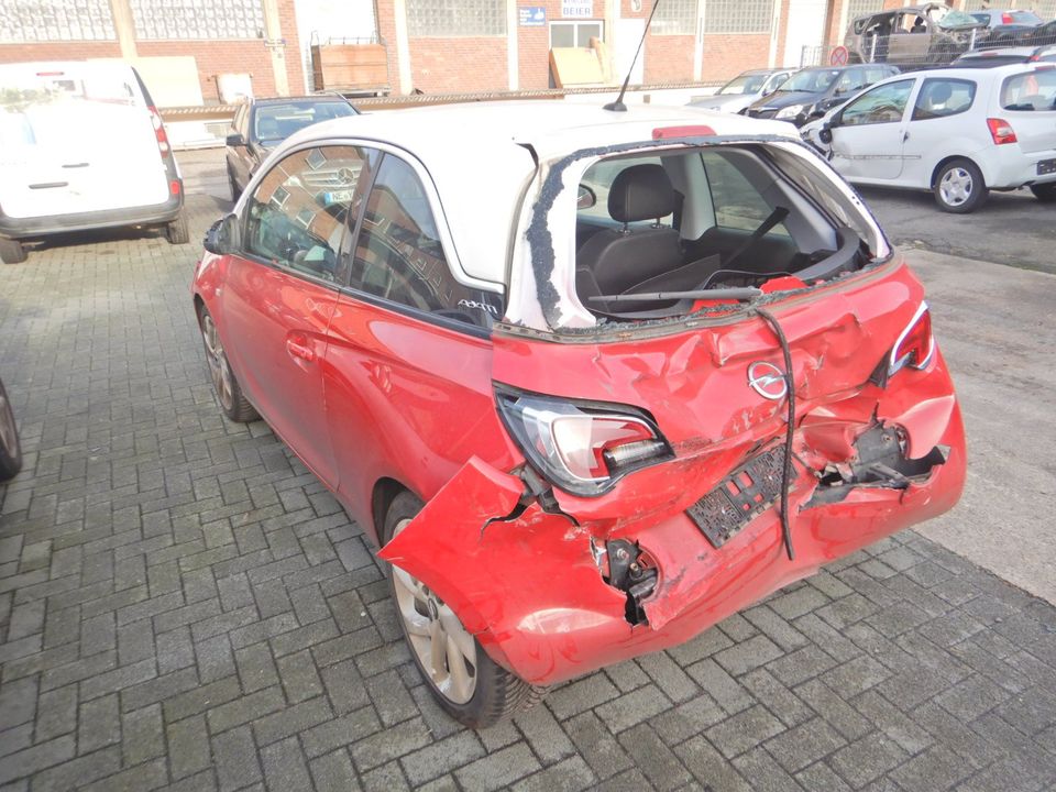 Opel Adam / 1398ccm 64 KW / 243 in Neuss