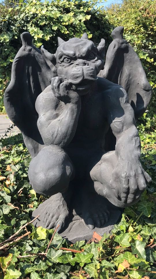 Gargoyle 62cm 50kg Trolle Gnom Torwächter Steinfigur Bestie Biest in Hamburg