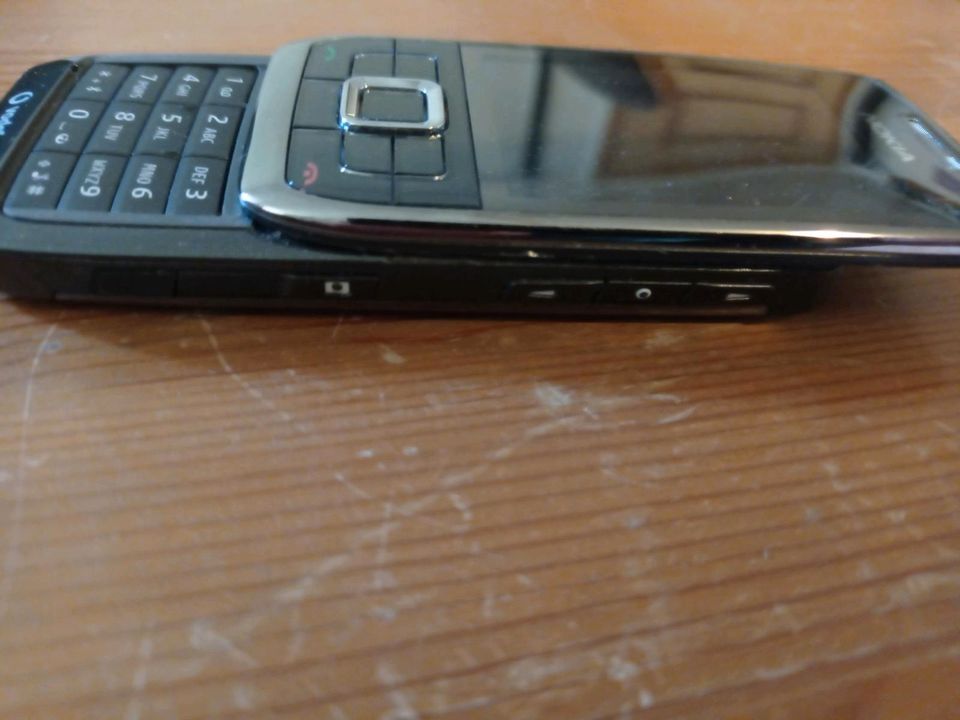 Nokia E66 Handy Smartphone in Lohmar