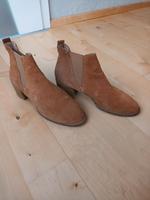 Cognacfarbene Stiefeletten, Wildlederimitat, Tamaris, 39 Rheinland-Pfalz - Saulheim Vorschau
